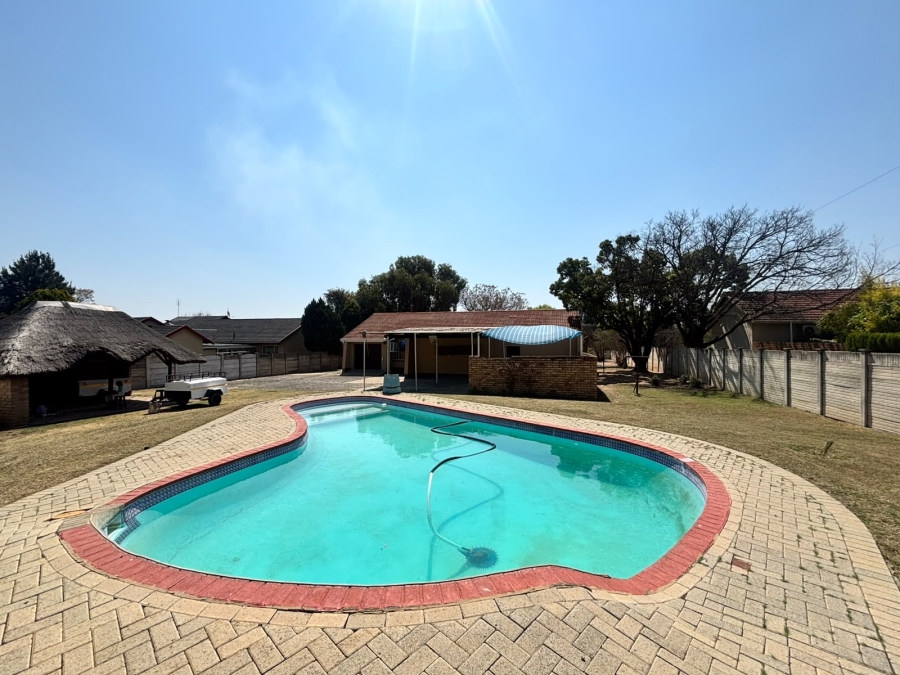3 Bedroom Property for Sale in La Hoff North West